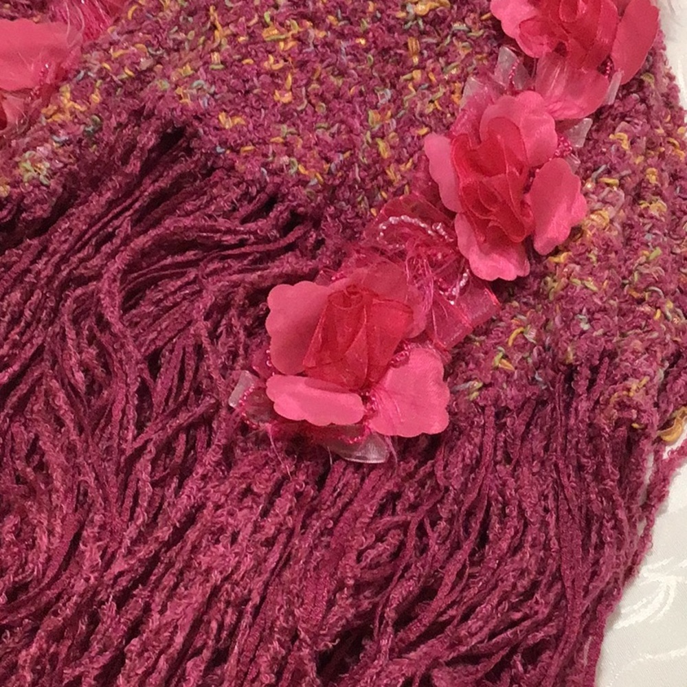 Exquisite One of a Kind Flower Shawl - Picture 9 of 10